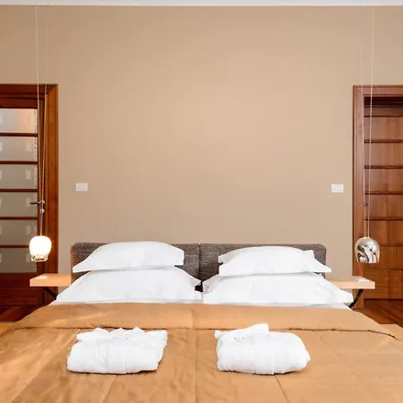 Meje Heated Pool, Jacuzzi, Sauna فيلة *