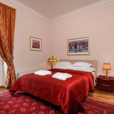 Meje Heated Pool, Jacuzzi, Sauna سبليت