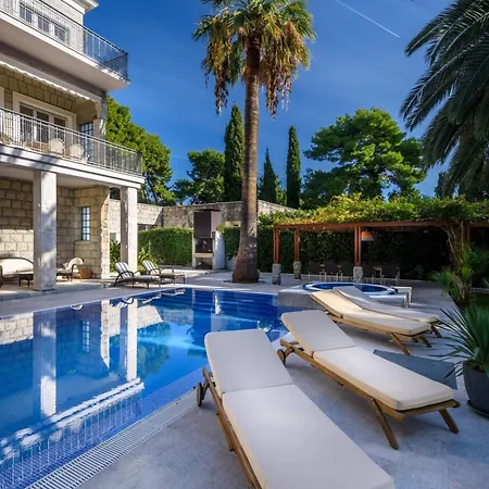 فيلة Meje Heated Pool, Jacuzzi, Sauna *